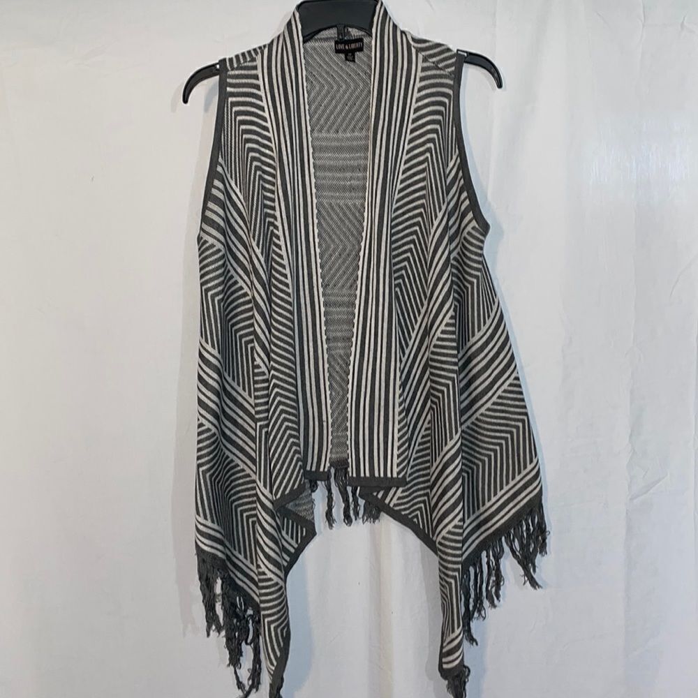 Love and Liberty top